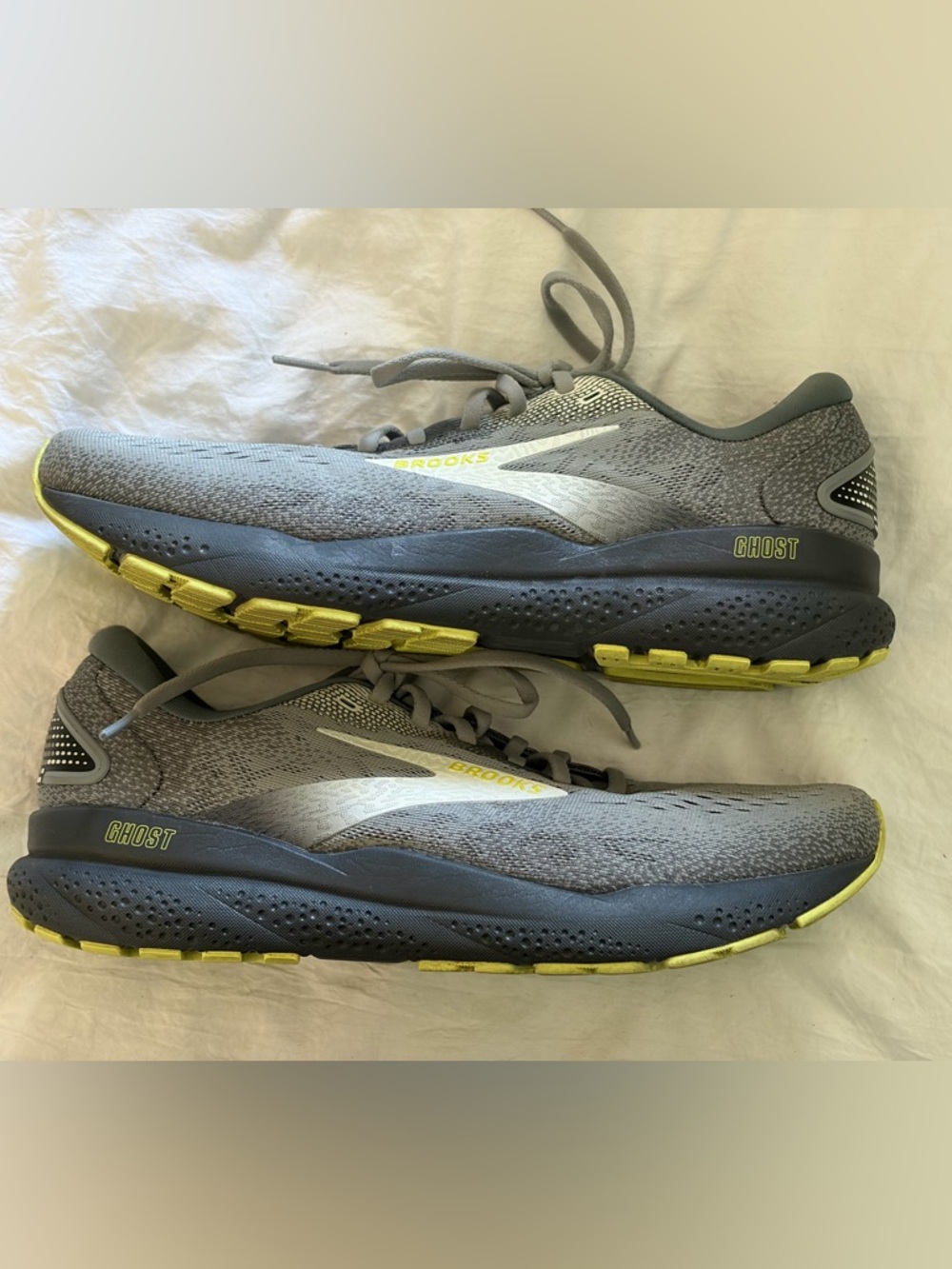 Brooks Ghost 16 Men’s Primer/Grey/Lime Tennis Shoes Size 9